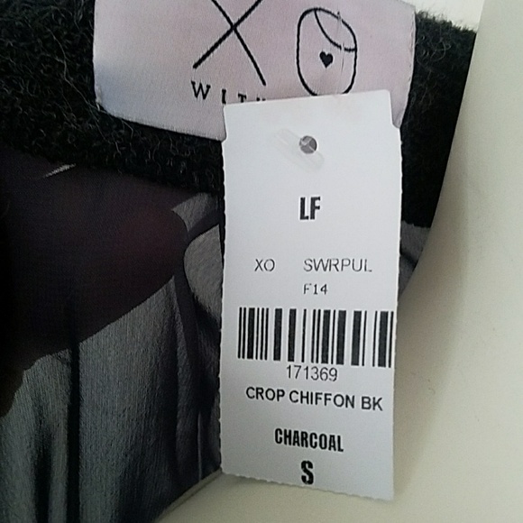 XO Crop Chiffon back V-Neck jumper - Picture 8 of 8
